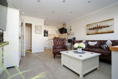 Friedrichstraße - Modernes und zentrales 2-Zimmer App. mit Balkon, WLAN. Haustiere erlaubt.