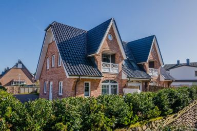 App. Steffi - 3-Zimmer-Ferienwohnung mit Balkon in Strandnähe.