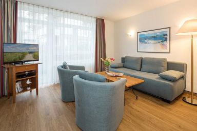 Strand-Park - Ostsee-Ferienwohnung mit schöner Terrasse im Grünen in hervorragender Strandlage