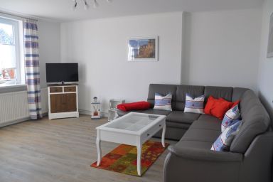Burg und Burgstaaken - Ferienwohnung für 2 Erwachsene und 2 Kinder mit Terrasse in Burg auf Fehmarn - hundefreundlich