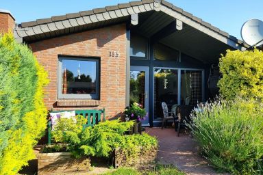 Studiohaus OSTERMANN - Gemütliches Studio-Ferienhaus im Ferienpark Fedderwardersiel. Hund erlaubt.