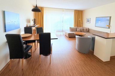 Boddenhof Apartment 48 - Terrasse für Hundefreunde - Ferienwohnung 48 – Entspannt wohnen mit Terrasse, WLAN und Nähe zu Bergen