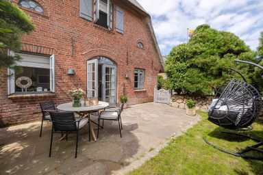 Likedeeler - Gemütliche Reetdach-Ferienwohnung „Likedeeler“ auf Sylt mit Terrasse & Parkplatz