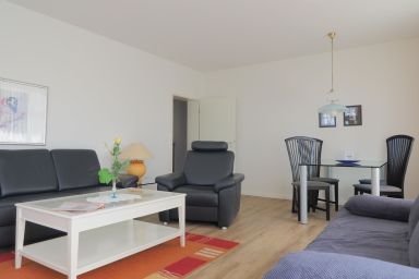 Residenz Unter den Linden 23 ruhig und zentral - Traumhafte 72-qm-Ferienwohnung im 2. Stock für bis zu 4 Personen und Hund