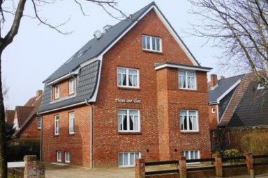 Haus zur See - Wohnung 3 - Ferienwohnung in Wyk auf Föhr: 400 m zum Strand, WLAN & Parkplatz
