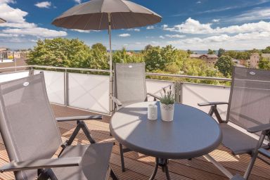 Villa Am alten Kreidebruch, FW Störtebeker - mit Balkon - Villa am alten Kreidebruch, FeWo Störtebeker - mit Balkon und Meerblick