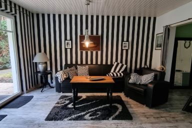 Ferienwohnung Kaptain´s Kombüse - Geräumige Ferienwohnung Kaptain´s Kombüse mit Terrasse in Strandnähe in Burhave