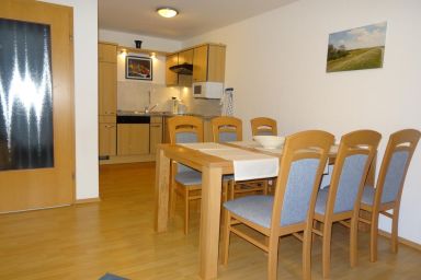 Clemens, Haus - Ferienwohnung 2 – zentral, geräumig, mit Balkon