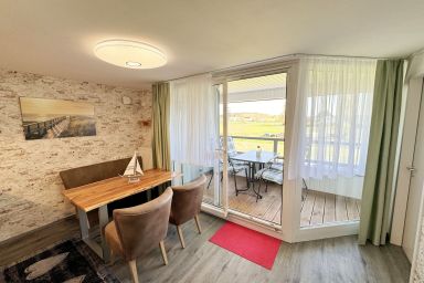 MR: Haus Inselperle mit Blick auf den Bodden - Wohnung 06 mit Balkon und Boddenblick