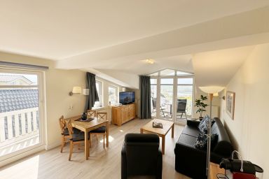 A: Haus Rügenscher Bodden Whg. 07 mit Meerblick - Ferienwohnung 07 2-Raum DG mit 2 Balkonen