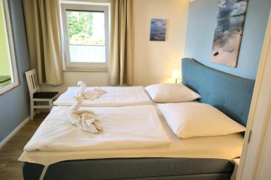Appartementhaus mit Meerblick und Balkon in Göhren (HMLi) - 2-Raum-Ferienwohnung mit Meerblick und Balkon (Ms)