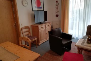 Residenz Villa Eintracht - Ferienapartments in Göhren - EIN-10 - Helle 2-Zimmer-Wohnung mit Balkon & Komfort (HT)