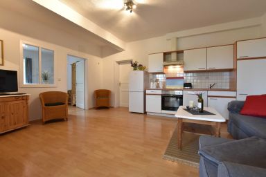 Villa Seeheim Ferienobjekt direkt am Wasser OVS 692 - Fewo 2 mit 2 SZ (2-5 Pers.) im EG