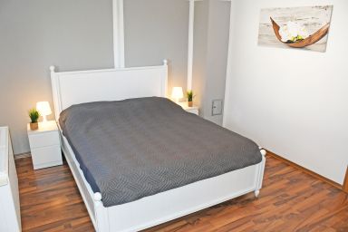 Ferienwohnungen in Lipsitz auf Rügen - Ferienwohnung Mohnblume mit Kamin und Terrasse