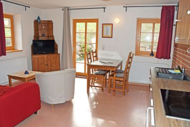 Haus am Höft in Gager mit Seeblick und Sauna - 03 Ferienwohnung Wildrose