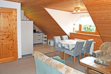 Jasmunder Ferienwohnung mit Terrasse - 02 Jasmunder Ferienwohnung mit Terrasse