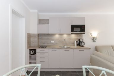FeWo Am Strand / Strandvilla Belvedere (Ostseeallee) - FW 35, Ferienwohnungen am Strand - max. 4 Erw. Personen