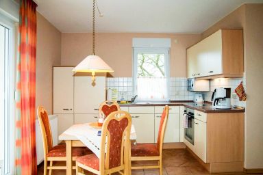 Sonnenhus Rügen zentral  wenige  Minuten zum Meer - Sonnenhus Rügen 1 zentral ruhig   wenige Minutenzum Strand