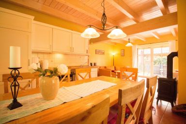 Ferienhof Landhäuser Mechelsdorf nahe Ostseebad Kühlungsborn - 4-Raum-Landhaus (2) mit Sauna und Kamin (86m²)