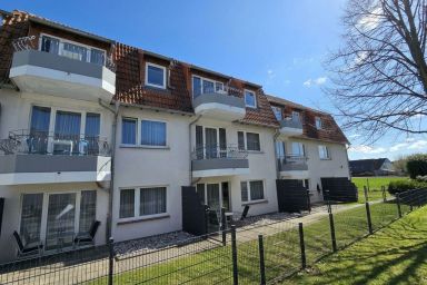 NEU: eigener eingezäunter Garten - Apartmenthaus-Usedom Fam. Stopp "Kajüte 1" Hunde willkommen & Ostsee  zum greifen nah