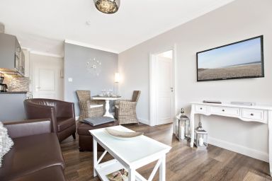 SyltMomente - Strandnahe, 2-Zimmer FeWo: Balkon, Stellplatz, WLAN. Haustiere erlaubt.