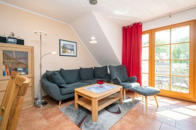 Ferienpark Freesenbruch - Komfortable Ferienwohnung mit Balkon, Gartenblick und beheiztem Pool in Zingst