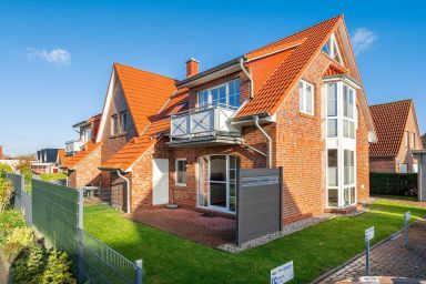 Meerzeit - Schöne Wohnung (70qm) für 4 Personen + Hund mit Wasserzugang und Balkon
