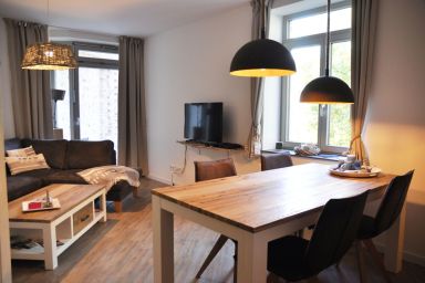 Burg und Burgstaaken - Moderne Ferienwohnung " Nordlicht" für 3 Personen mit Balkon - in Burg