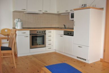 FLOATING HOUSES - "schwimmende Ferienhäuser" in Barth - Haus 5 - FLOATING HOUSES - komfortable schwimmende Ferienhäuser im Barther Yachthafen