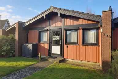 Studiohaus WÖLTE - Modernes Studiohaus WÖLTE mit überdachter Terrasse und Garten in Butjadingen