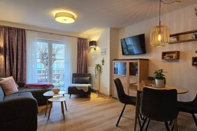 Ferienwohnung LFR8 - 2-Zi.-Fewo im 1.Obergeschoss für 3 Pers. - nah am Rhododendronpark