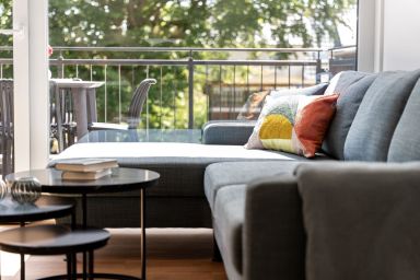 Küstenhain Lodge - Ihr stilvoller Rückzugsort auf Zeit – lichtdurchflutet, modern und gemütlich
