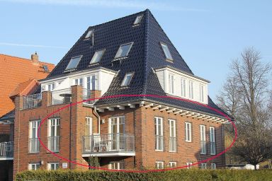 Villa Smidt - Komfortable 68m² Ferienwohnung mit Balkon und Wlan für 4 Personen