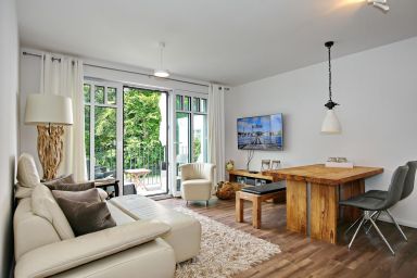 Linden-Palais - Moderne 2-Zimmer-Ferienwohnung mit Süd-Balkon – strandnah & hundefreundlich