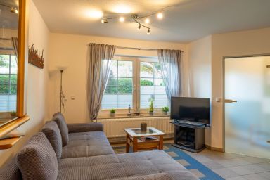 Am Deich - Komfortables Ferienhaus am Strand von Zingst mit Terrasse und Garten