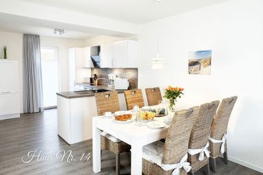 Haus Nr. 14, Ferienhaus Fischerhus - Modernes Ferienhaus, Sauna, Süd-Terrasse, Loggia mit Meerblick, Haustiere