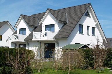 Schönes Ferienhaus in Binz mit Großem Balkon