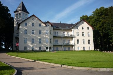 Schloßurlaub direkt an der Ostsee - zwischen KÜHLUNGSBORN und RERIK