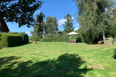 Große Ferienwohnung in Dargen mit Grill