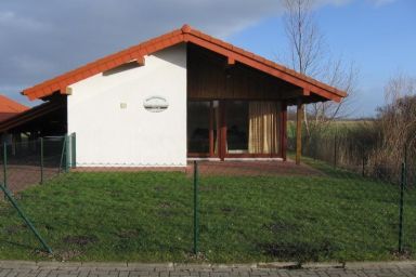Ferienhaus in Eckwarden mit Terrasse