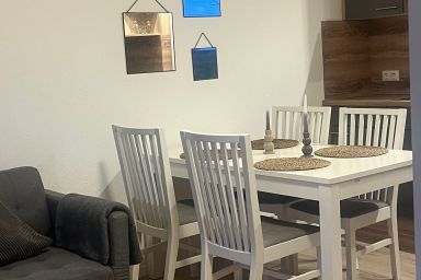 Albers GbR "Buschhof" - Ferienwohnung 1 - 25115