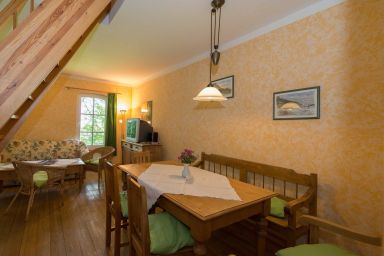 Ostsee-Landhaus - 4-Zimmer-Ferienwonung (2-8 Personen)