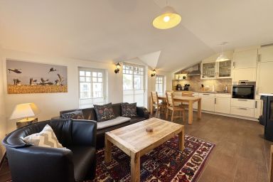 A: Haus Strandkiefer - in strandnaher Lage - Wohnung 03 mit Kamin, Balkon & Meerblick