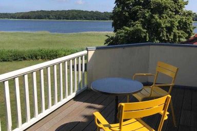 Gut Grubnow Rügen - Ferienwohnung 6 mit Seeblick und Balkon 2 Personen