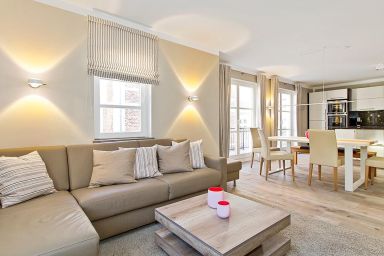 Villa Katharina - Exklusive, hochwertige Ferienwohnung an der Ostsee mit Komfort-Küche und Balkon
