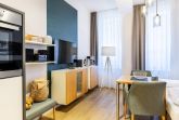 Wohn-/Schlafbereich mit Flatscreen-TV