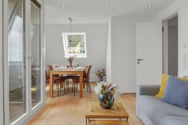 Gurtdeel - Stilvolle Ferienwohnung für bis zu 4 Personen, Strandnah mit Balkon und Weitblick