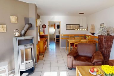 Wenkendorf - Gemütliche Ferienwohnung mit Kamin für 2 Erwachsene, 3 Kinder und Hund auf Fehmarn