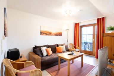 Ferienanlage Lemkenhafen - Wohlfühlurlaub für bis zu 4 Personen auf 46m² mit Balkon