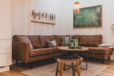 Van Senden - "Anni" eine wunderschöne gemütliche Maisonette Ferienwohnung mit Terrasse im historischen Gulfhof